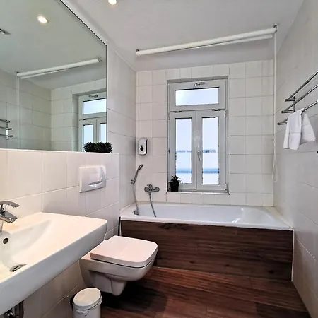 Bohnapartments Am Anger 1 Og - 3 Badezimmer - 4 Schlafzimmer - Zentrum - Vollausstattung - Wlan Apartment Erfurt