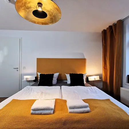 Bohnapartments Am Anger 1 Og - 3 Badezimmer - 4 Schlafzimmer - Zentrum - Vollausstattung - Wlan